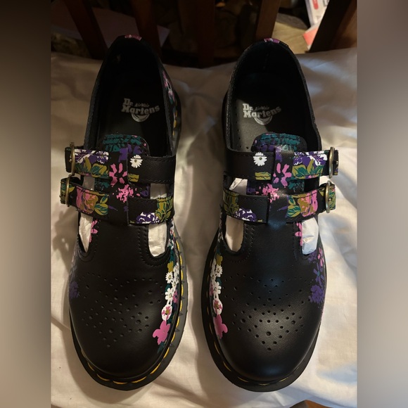Dr. Martens Vintage Floral Leather Mary Janes - Picture 1 of 7